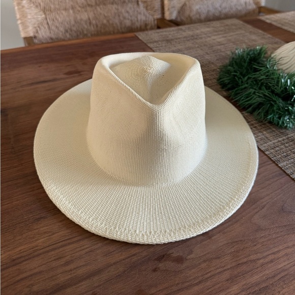 NWT WILL + BEAR Calloway Bone White Straw Felt Fedora
L - Picture 6 of 11